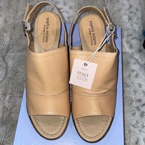 Sophia Milano size 9 BNWT chunky heel